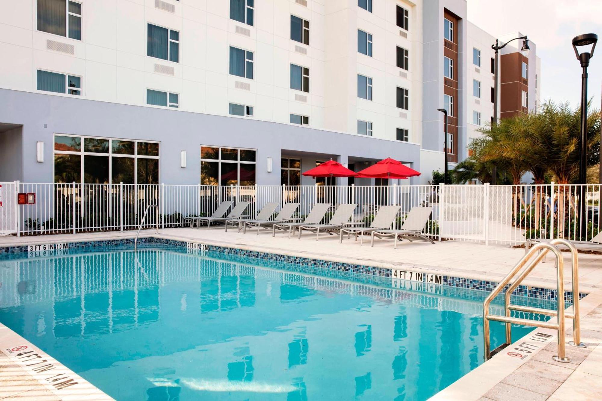 Towneplace Suites By Marriott Miami Homestead Exterior foto